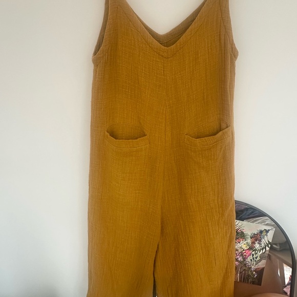 Mustard Yellow Sleeveless‎ Jumpsuit - Picture 6 of 9